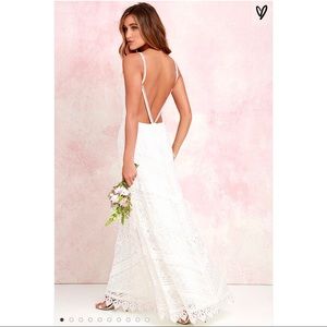 Lulu’s Backless Lace Maxi Dress XS